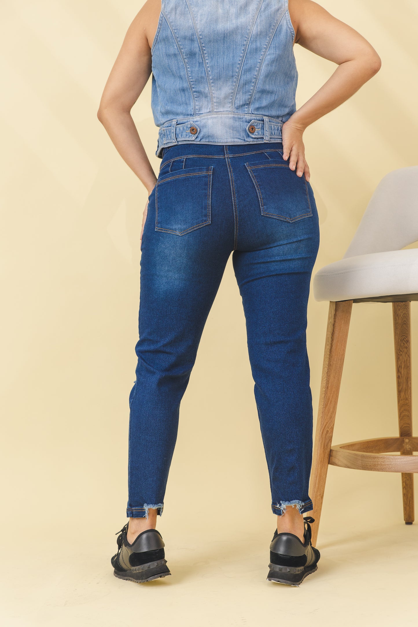 Jean Materno Mom Jean